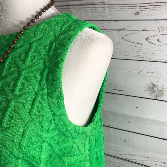 Crown and Ivy Green Embossed Fabric Sleeveless Dress - XS - Picture 3 of 8